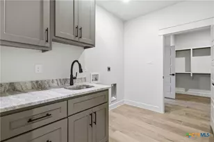 11109 Golden Eagle Ave, Salado, TX 76571 - Photo 16