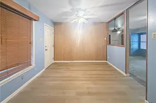 214 Crockett St, Port Lavaca, TX 77979 - Photo 6