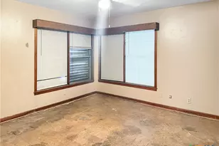 214 Crockett St, Port Lavaca, TX 77979 - Photo 8