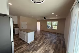 1008 Makayla Dr, Canyon Lake, TX 78133 - Photo 4