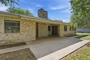 603 River Oak Dr, Seguin, TX 78155 - Photo 4