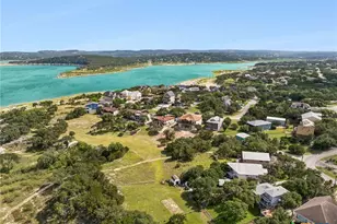 408 Edge Hill Dr, Canyon Lake, TX 78133 - Photo 2