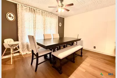 404 W Brackenridge Street, Edna, TX 77957 - Photo 18