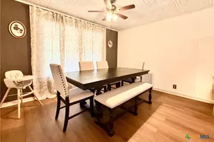 404 W Brackenridge St, Edna, TX 77957 - Photo 18