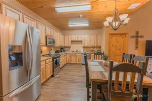 1554 Gruene Rd, New Braunfels, TX 78130 - Photo 4