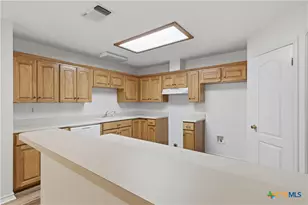671 Sagewood Pkwy, Seguin, TX 78155 - Photo 14
