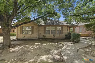 671 Sagewood Pkwy, Seguin, TX 78155 - Photo 1