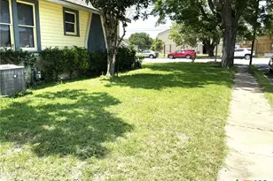 1026 St Paul St, Gonzales, TX 78629 - Photo 6