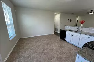 338 Mistflower, New Braunfels, TX 78130 - Photo 10