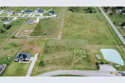 83 Wellspring Boulevard, Victoria, TX 77904 - Photo 2