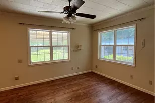 104 W Storey St, San Saba, TX 76877 - Photo 24