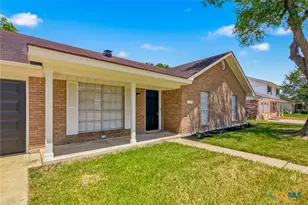 405 Hampshire St, Victoria, TX 77904 - Photo 2