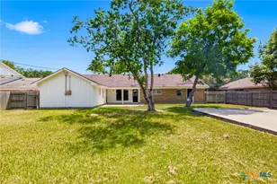 405 Hampshire St, Victoria, TX 77904 - Photo 28