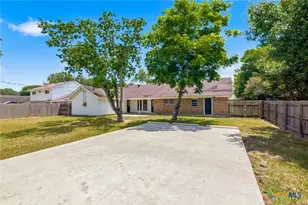 405 Hampshire St, Victoria, TX 77904 - Photo 26