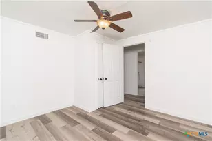 306 S 25th St, Temple, TX 76504 - Photo 14