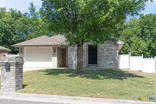 905 Concho St, Belton, TX 76513 - Photo 1