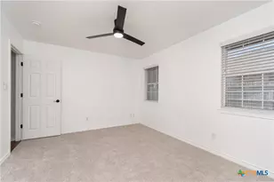 905 Concho St, Belton, TX 76513 - Photo 12