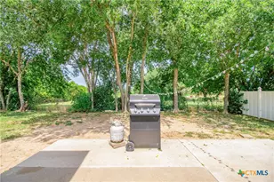905 Concho St, Belton, TX 76513 - Photo 20