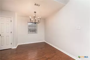 905 Concho St, Belton, TX 76513 - Photo 6