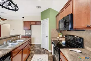 213 Teron Dr, San Marcos, TX 78666 - Photo 10