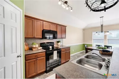 213 Teron Drive, San Marcos, TX 78666 - Photo 8