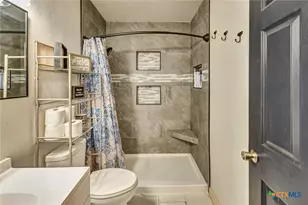 1518 Bonham Dr, Victoria, TX 77901 - Photo 10