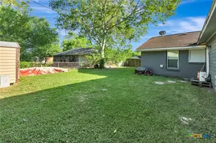 1518 Bonham Dr, Victoria, TX 77901 - Photo 38