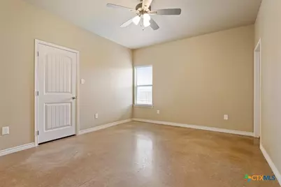 1101 S College Avenue, Troy, TX 76579 - Photo 12