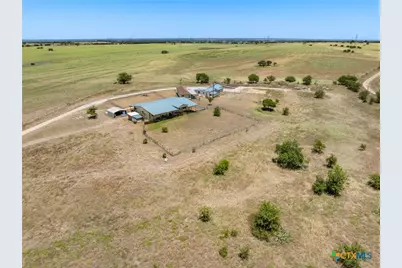 2124 Hackberry Road, Holland, TX 76534 - Photo 2