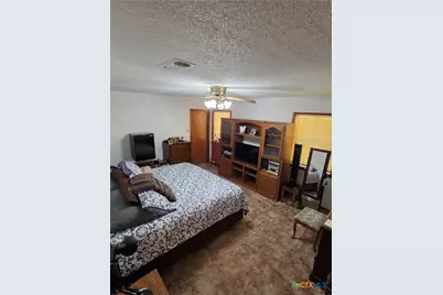 802 W 25th Street, Cameron, TX 76520 - Photo 14