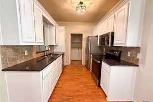 6 S Bobcat Ct, Belton, TX 76513 - Photo 2