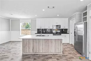 [Address not provided], Waelder, TX 78959 - Photo 8
