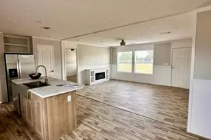 [Address not provided], Waelder, TX 78959 - Photo 4