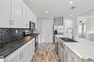 [Address not provided], Waelder, TX 78959 - Photo 6