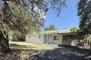 560 Wickford Way, Canyon Lake, TX 78133 - Photo 2