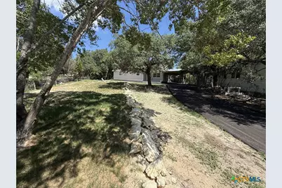 560 Wickford Way, Canyon Lake, TX 78133 - Photo 8