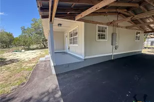 560 Wickford Way, Canyon Lake, TX 78133 - Photo 18