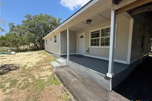 560 Wickford Way, Canyon Lake, TX 78133 - Photo 16