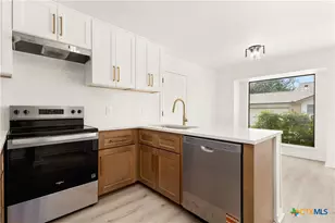655 Loop 337, New Braunfels, TX 78130 - Photo 14