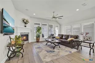 415 Bridle Trl, New Braunfels, TX 78132 - Photo 20