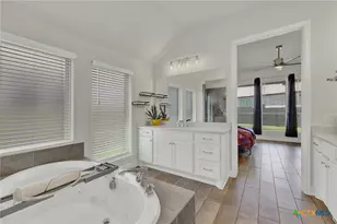 415 Bridle Trl, New Braunfels, TX 78132 - Photo 28