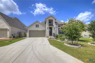 415 Bridle Trl, New Braunfels, TX 78132 - Photo 2