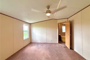 146 Lexie Ln, Victoria, TX 77905 - Photo 14
