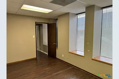 121 S Main Street, Victoria, TX 77901 - Photo 4