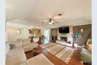 505 Camelot Drive, Victoria, TX 77901 - Photo 4