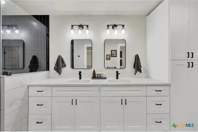 631 S Santa Clara Avenue, New Braunfels, TX 78130 - Photo 22