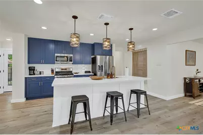 631 S Santa Clara Avenue, New Braunfels, TX 78130 - Photo 8