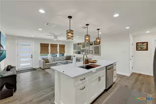 631 S Santa Clara Ave, New Braunfels, TX 78130 - Photo 12