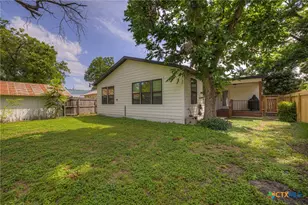 631 S Santa Clara Ave, New Braunfels, TX 78130 - Photo 40