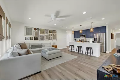 631 S Santa Clara Avenue, New Braunfels, TX 78130 - Photo 2